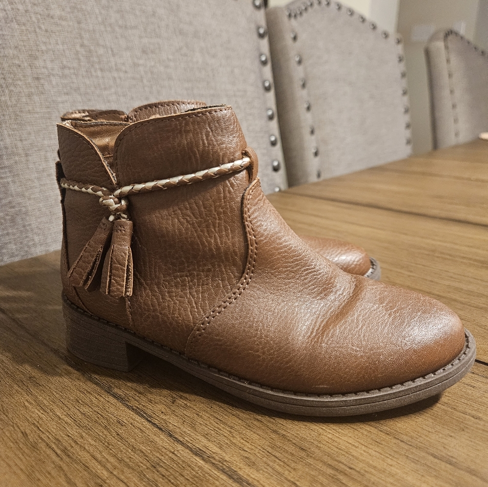 Oshkosh brown ankle booties
